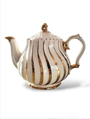 Vintage Sadler England Gold Swirl Teapot Ribbed Cream 4 Cup 1960s